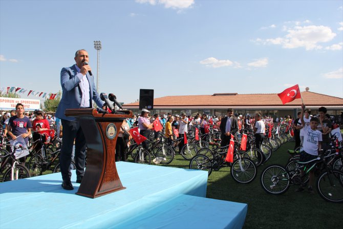 "Çocukları okula değil dağ yoluna götürenleri şiddetle kınıyoruz"