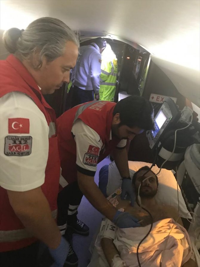 Ambulans uçak, iki hasta için Bosna-Hersek'e havalandı