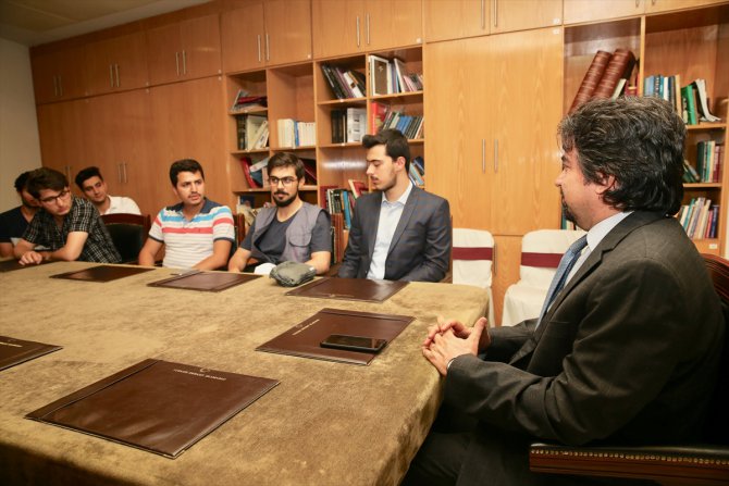 Türk öğrenciler Pakistan'daki Türk kurumlarını ziyaret etti