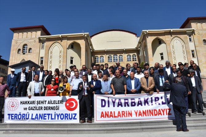 Hakkari'den Diyarbakır annelerine destek