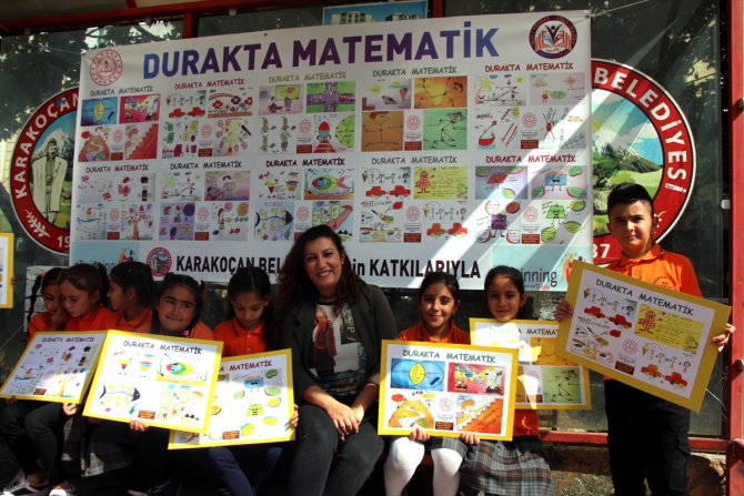 Durakta bekleyenlere matematiği sevdiren proje