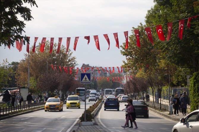 Barış Pınarı'na destek amacıyla Edirne Türk bayraklarıyla donatıldı