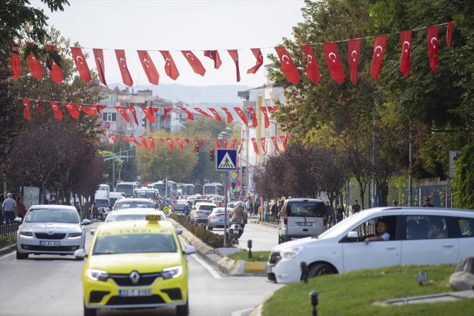 Barış Pınarı'na destek amacıyla Edirne Türk bayraklarıyla donatıldı