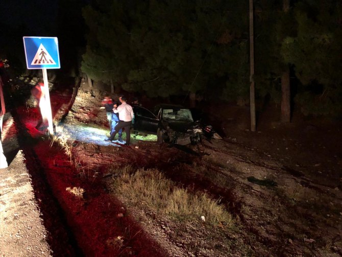 Burdur'da kamyonla otomobil çarpıştı: 1 yaralı