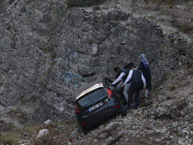 Düğün konvoyunda kaza: 5 yaralı