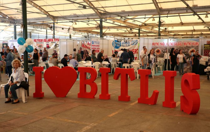 İzmir'de Bitlis Günleri'ne yoğun ilgi