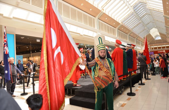 Avustralya'da alışveriş merkezinden "Mehterli" tanıtım