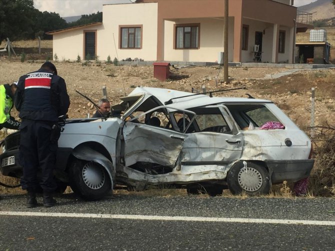 GÜNCELLEME - Elazığ'da trafik kazası: 2 ölü, 2 yaralı