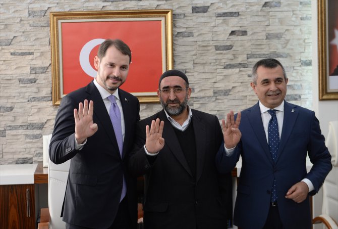 Bakan Albayrak Malatya'da ziyaretlerde bulundu