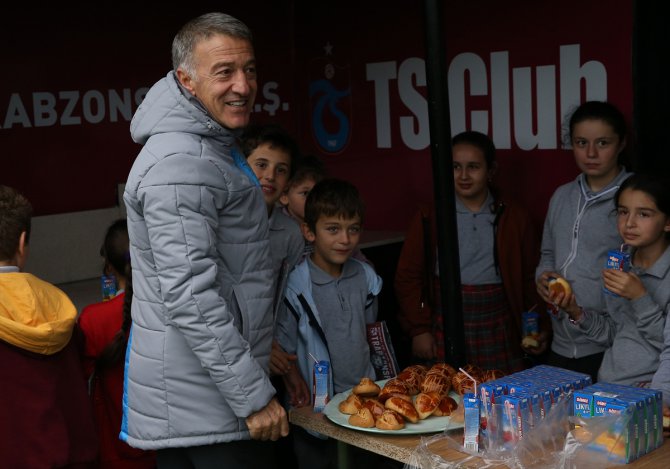 Trabzonspor'a çocuklardan ziyaret