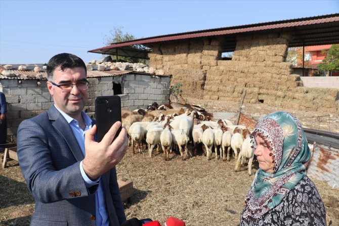 Bakan Pakdemirli, hırsızlık mağduru besici çifti yalnız bırakmadı