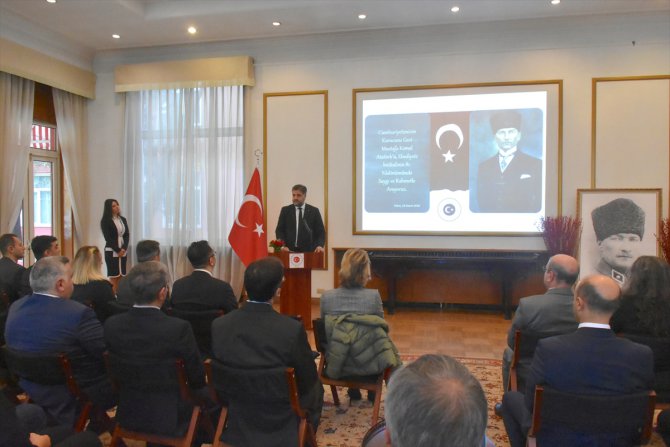 Büyük Önder Atatürk'ü anıyoruz