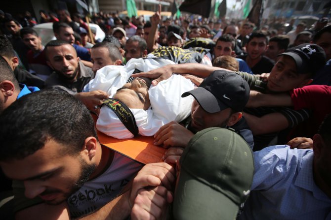 GÜNCELLEME 2 - İsrail'in Gazze'ye hava saldırılarında 16 kişi hayatını kaybetti