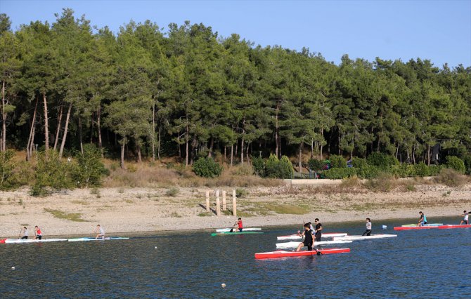 Seyhan Baraj Gölü, durgunsu sporunda cazibe merkezi oldu