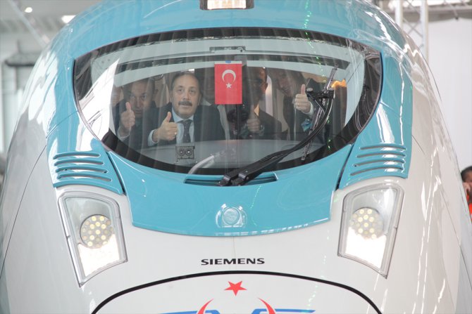 Siemens'in ürettiği yüksek hızlı tren setlerinin ilki teslim alındı