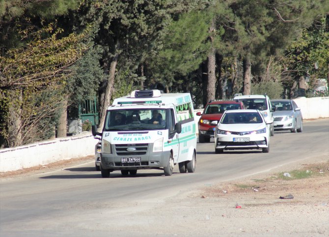 Isparta'da evinde eşiyle ölü bulunan kadın toprağa verildi