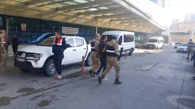 Siirt merkezli uyuşturucu operasyonunda gözaltına alınan 52 zanlıdan 15'i tutuklandı