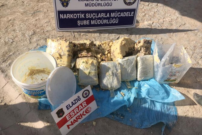 Kavurma dolu kovalarda 4 kilo 250 gram esrar ele geçirildi