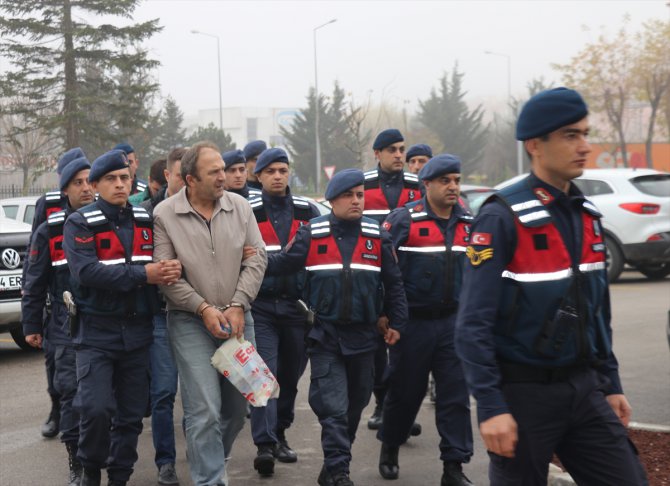 GÜNCELLEME - İstanbul'dan Bolu'ya kadar takip ettikleri araçtan 98 bin avro çalmışlar