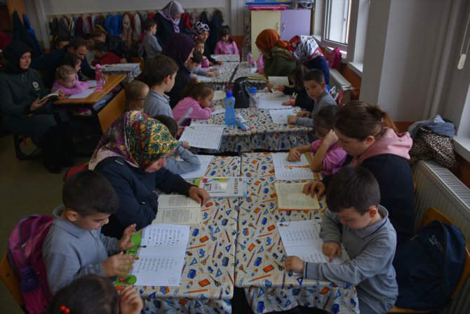 Ordu'da 600 veli çocuklarıyla aynı sırada kitap okudu