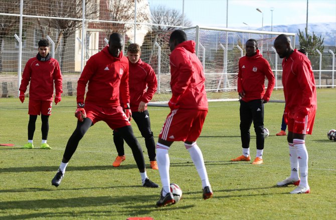 Süper Lig'in lideri Sivasspor, kupa maçına hazır