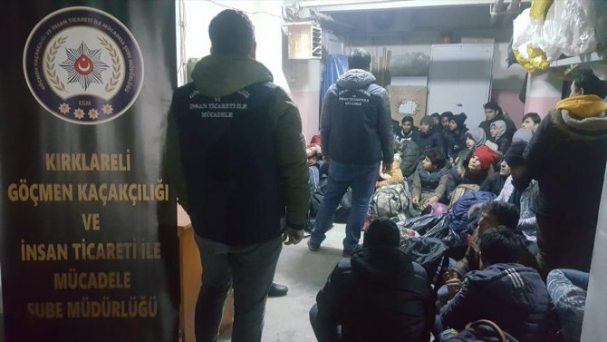 Kırklareli'nde kamyonda 98 düzensiz göçmen yakalandı