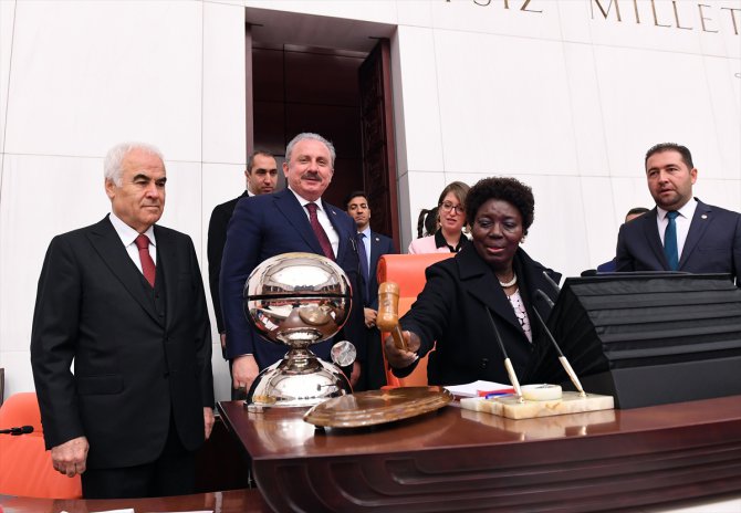 Uganda Meclis Başkanı Kadaga TBMM'de