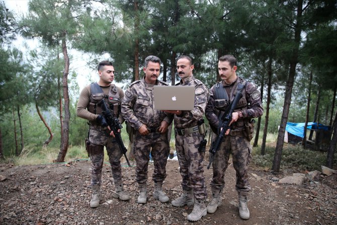 Terörle mücadele kahramanları AA'nın "Yılın Fotoğrafları" oylamasına katıldı