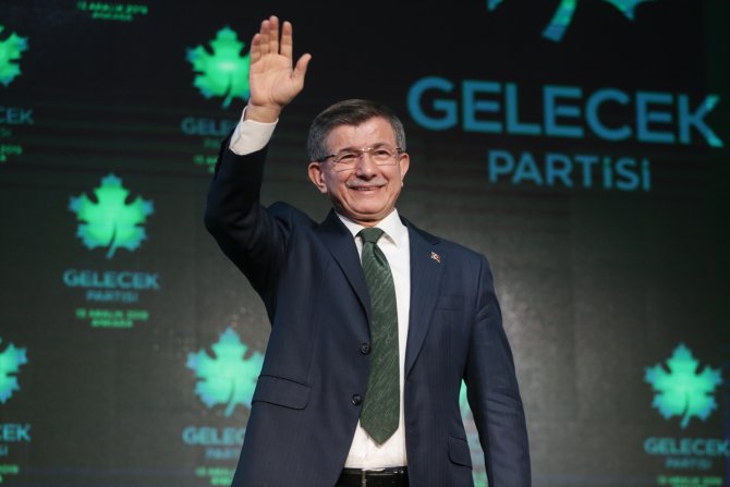 Ahmet Davutoğlu, "Gelecek Partisi"nin tanıtımını yaptı: