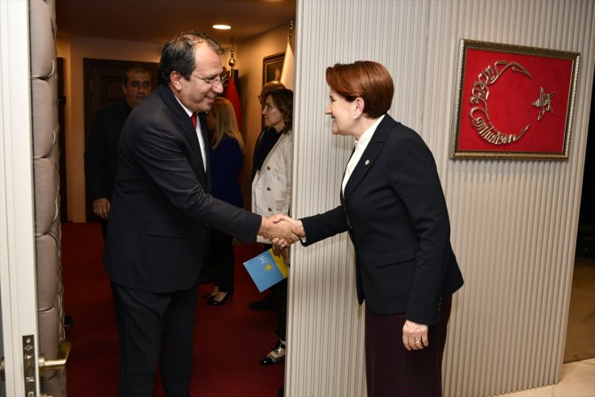 Akşener, Ankara Servis Araçları İşletmecileri Esnaf Odası yönetimini kabul etti