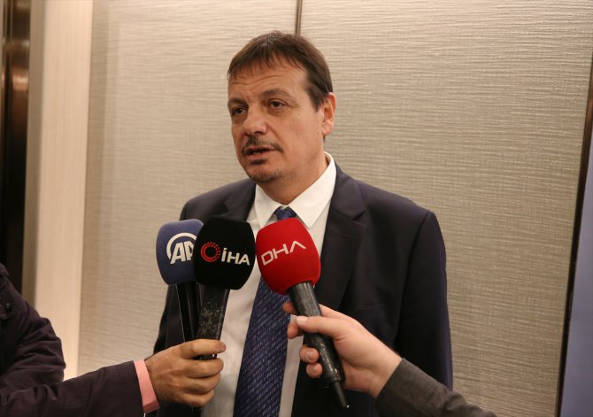 Ergin Ataman, Larkin'in milli takımda oynamasına destek verdi: