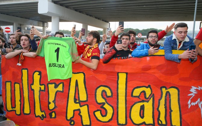 Galatasaray kafilesi İzmir'e geldi