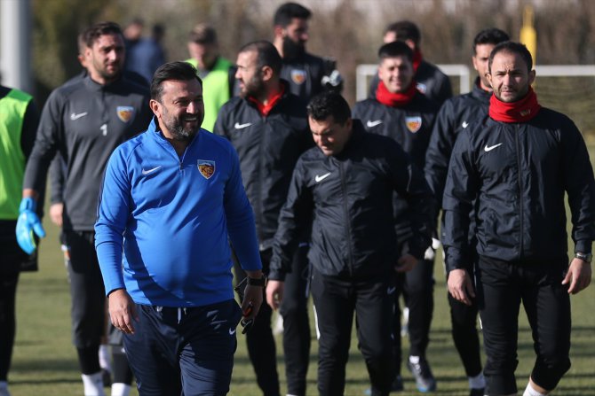 Kayserispor Teknik Direktörü Uygun: "Hedefimiz Türkiye Kupası değil, ligde kalmak"