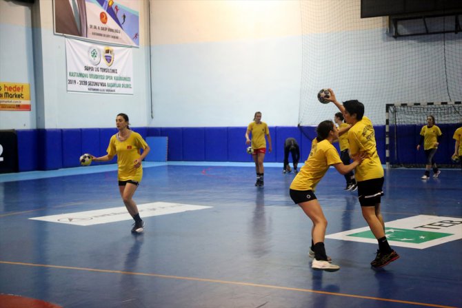 Kastamonu Belediyespor, EHF grup maçlarının hazırlıklarını sürdürüyor