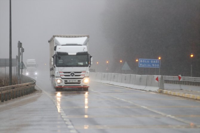 Bolu Dağı'nda kar yağışı başladı