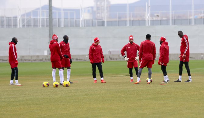 Sivassporlu futbolcu Hakan Arslan: "Göztepe maçı final olacak"