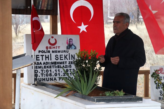 Fethi Sekin'in babası olmaktan gurur duyuyor