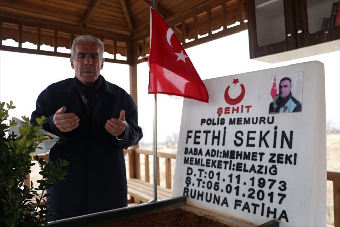 Fethi Sekin'in babası olmaktan gurur duyuyor