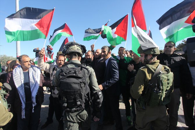 İsrail güçlerinden "Yahudi yerleşim birimi protestosuna" müdahale