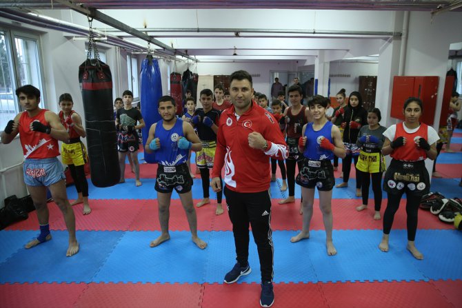 Kayseri'nin İncesu ilçesindeki muaythai sporcuları, başarılarıyla dikkati çekiyor