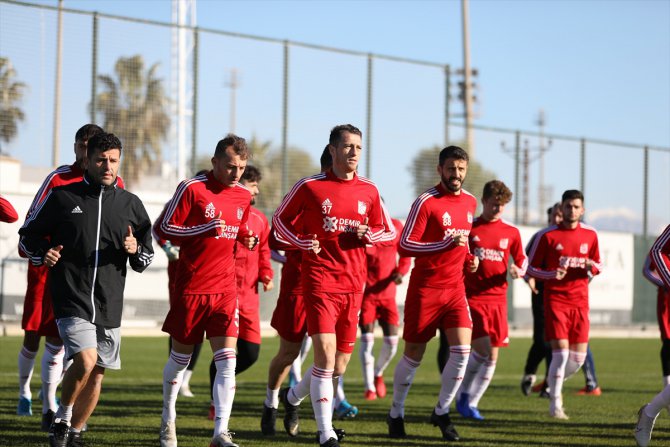 Lider Sivasspor, Antalya kampını tamamladı