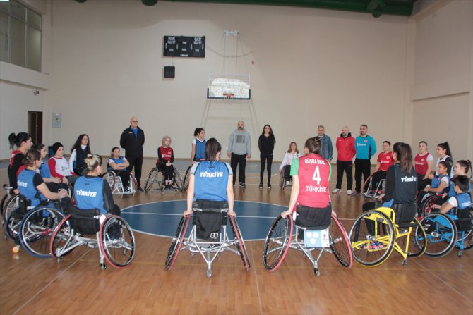 Tekerlekli Sandalye Kadın Milli Basketbol takımları, Antalya'da kampa girdi