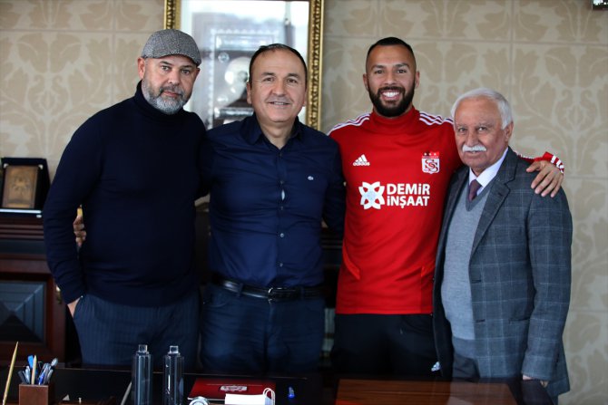 Sivasspor, Yasin Öztekin ile resmi sözleşme imzaladı