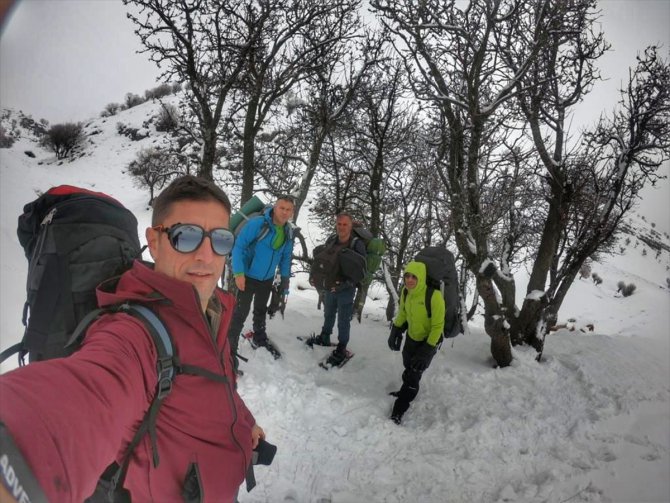 Dağcılar Nemrut Dağı'na zorlu tırmanış gerçekleştirdi