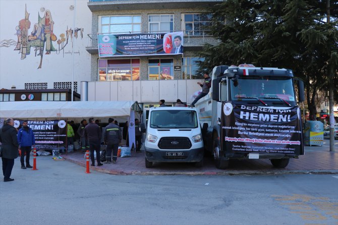 Burdur'dan depremzedeler için toplanan yardım malzemeleri yola çıkarıldı