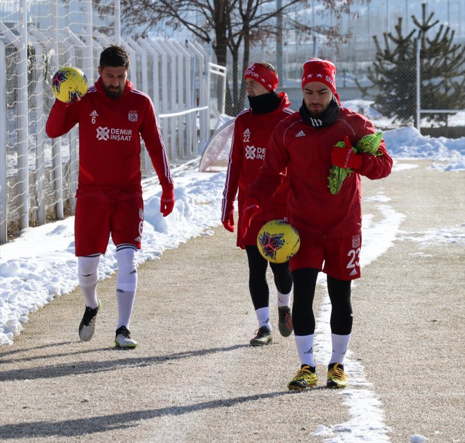 Sivasspor ligde ve kupada sonuna kadar gitmek istiyor