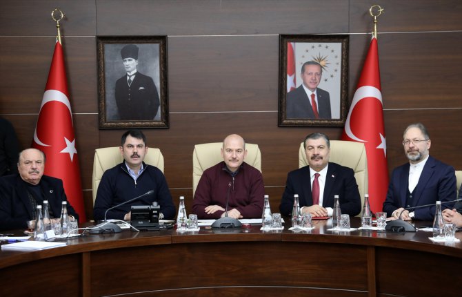 Bakanlar Elazığ'daki depremin ardından yürütülen çalışmalara ilişkin açıklama yaptı