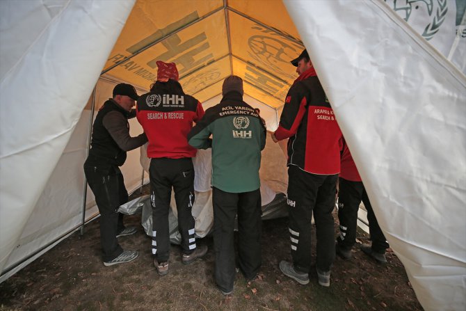 İHH'dan depremden etkilenen Süryani kilisesine yardım