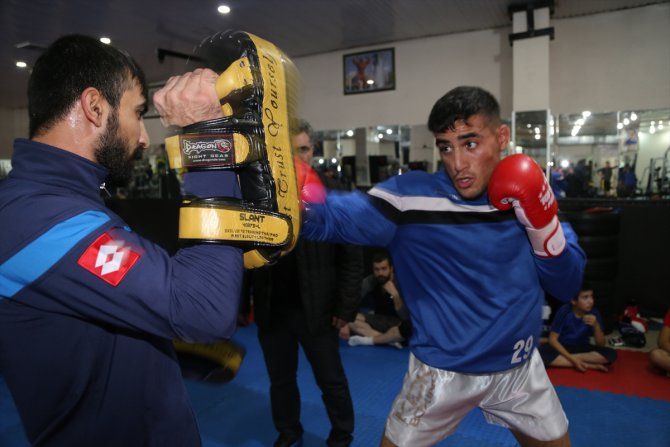 Çobanlık yaparken keşfedilen kick boks Türkiye şampiyonu Emrah hedef büyüttü