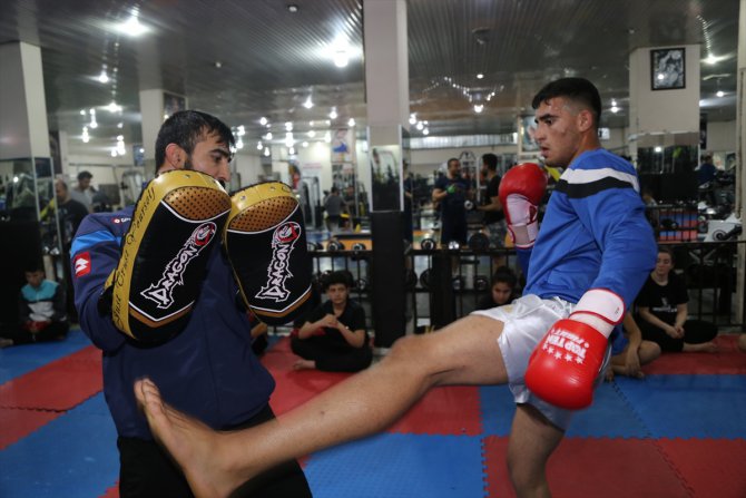 Çobanlık yaparken keşfedilen kick boks Türkiye şampiyonu Emrah hedef büyüttü